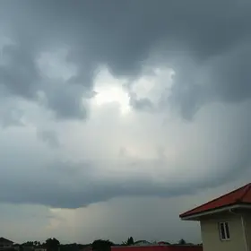 Garanhuns céu nublado tempestades